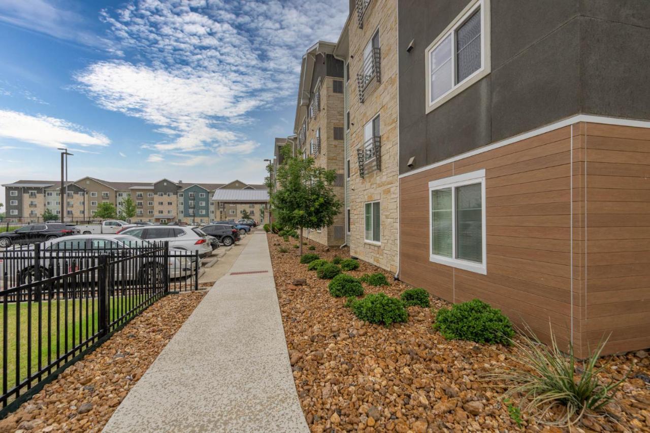 Soka Suites Dallas - Las Colinas Irving Eksteriør bilde