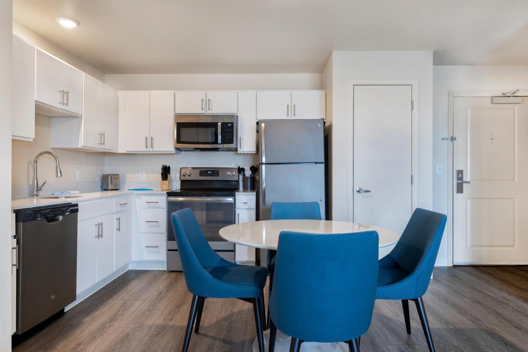 Soka Suites Dallas - Las Colinas Irving Eksteriør bilde