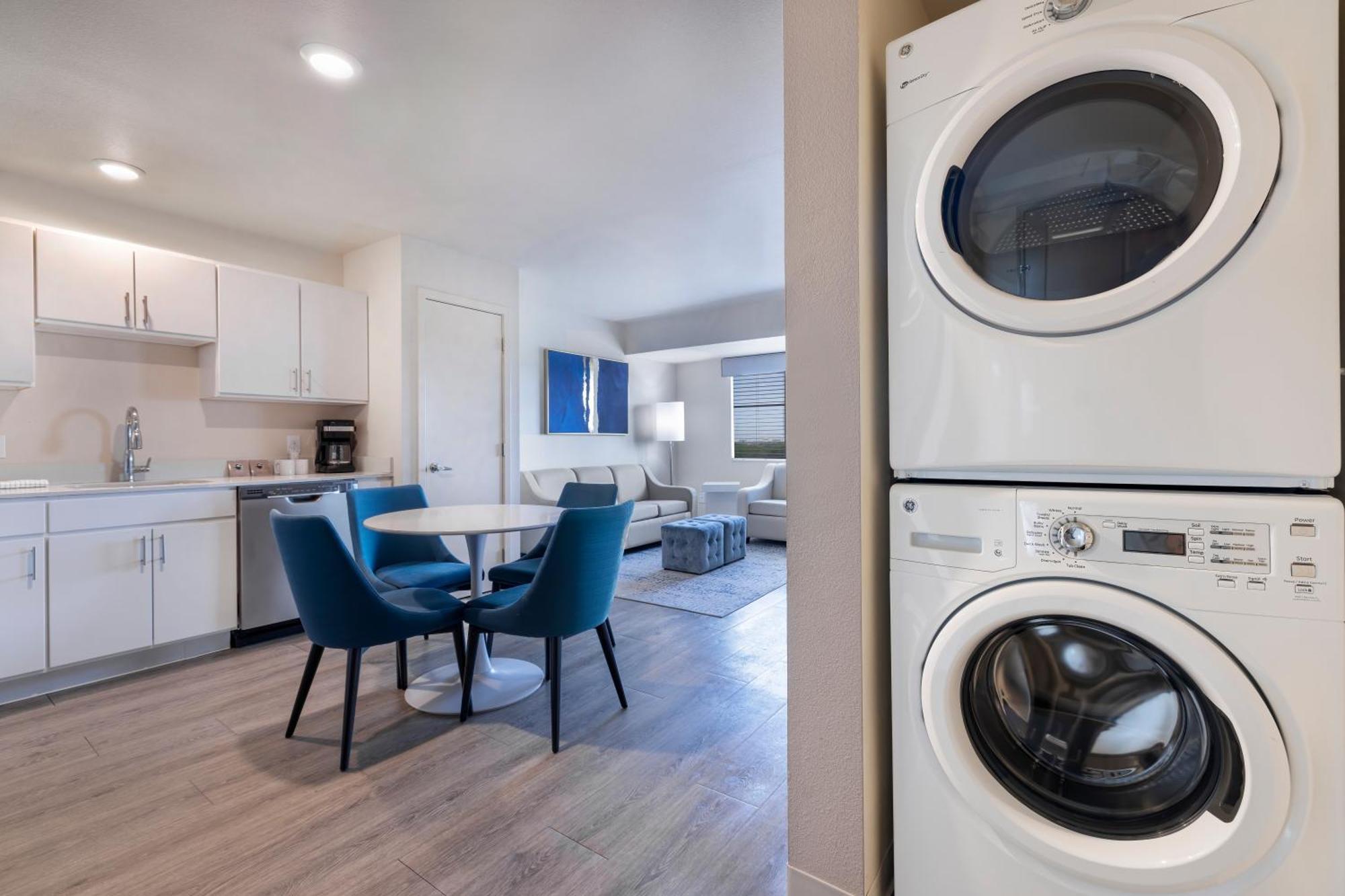 Soka Suites Dallas - Las Colinas Irving Eksteriør bilde